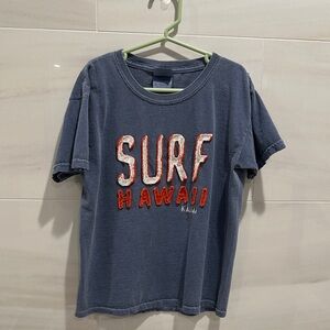 Gildan Gray Crewneck Tee with Blue Tag